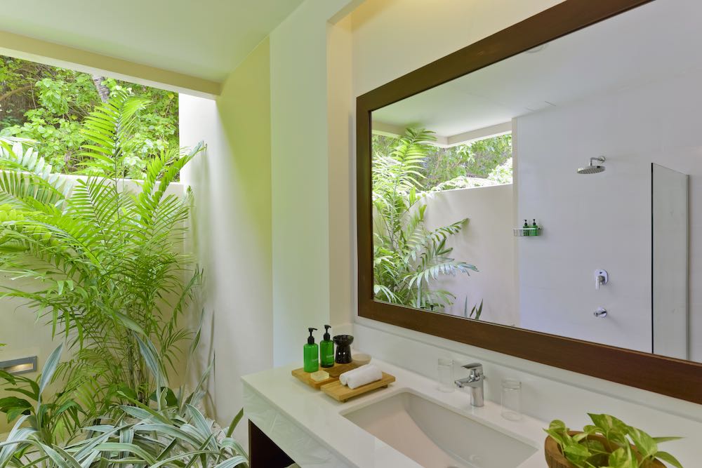 Superior Beach Room at Summer Island, view 2